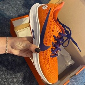 7.5 Women’s Clemson Nike Air Zoom Pegasus